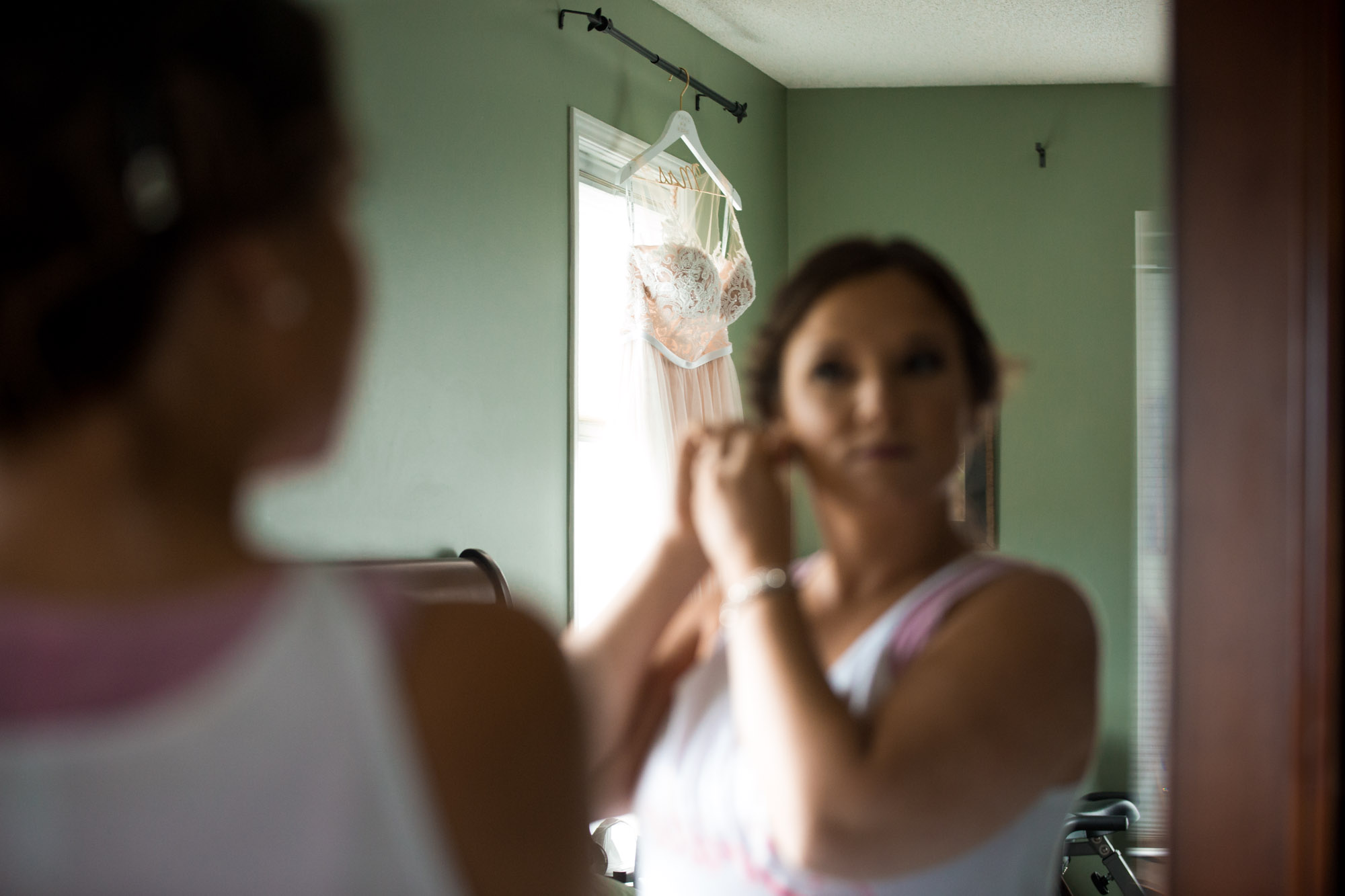 Calgary wedding photographer - wedding photography for an intimate backyard wedding