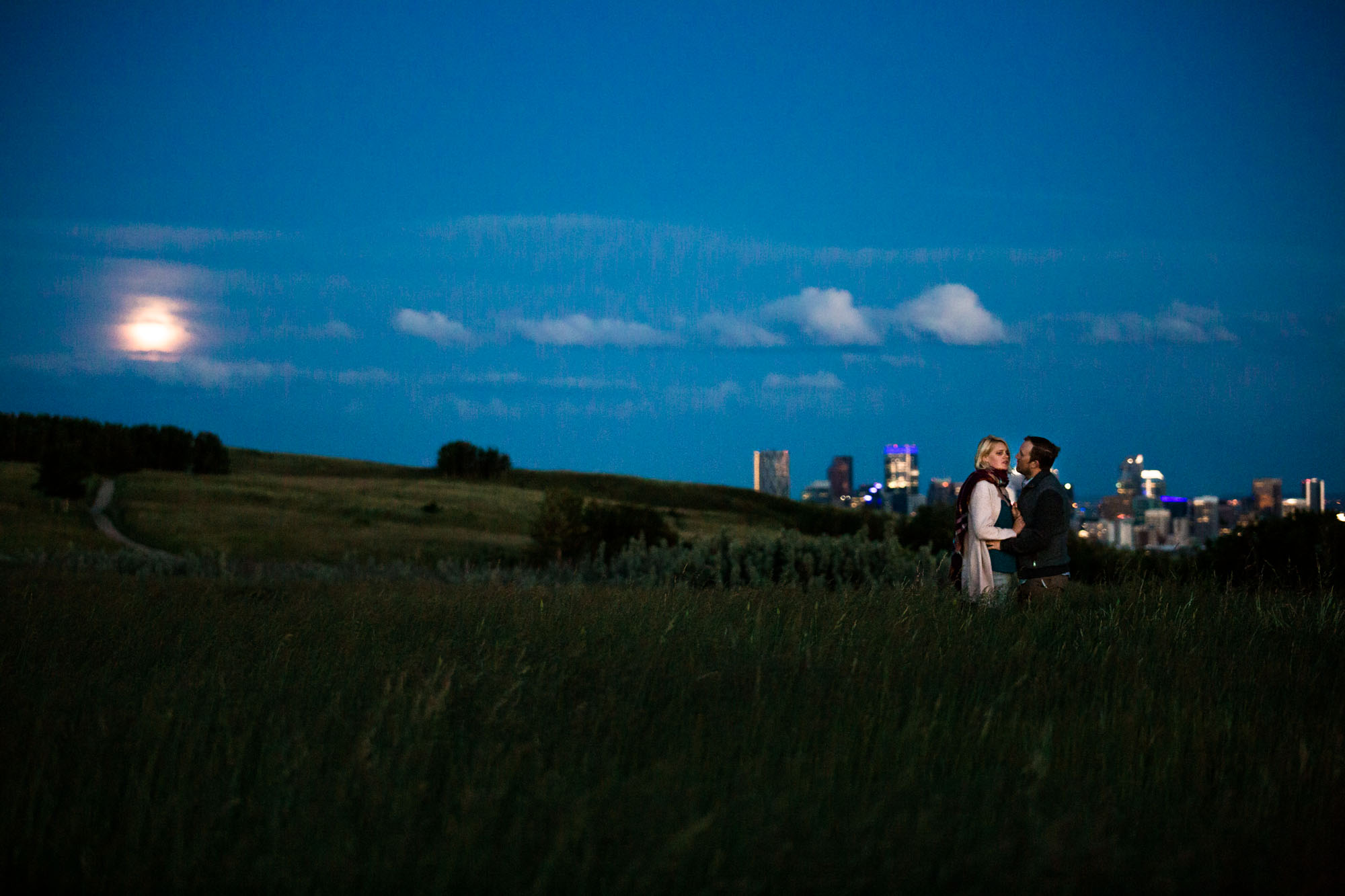 Calgary wedding and engagement photographer - Nose Hill Park engagement photography