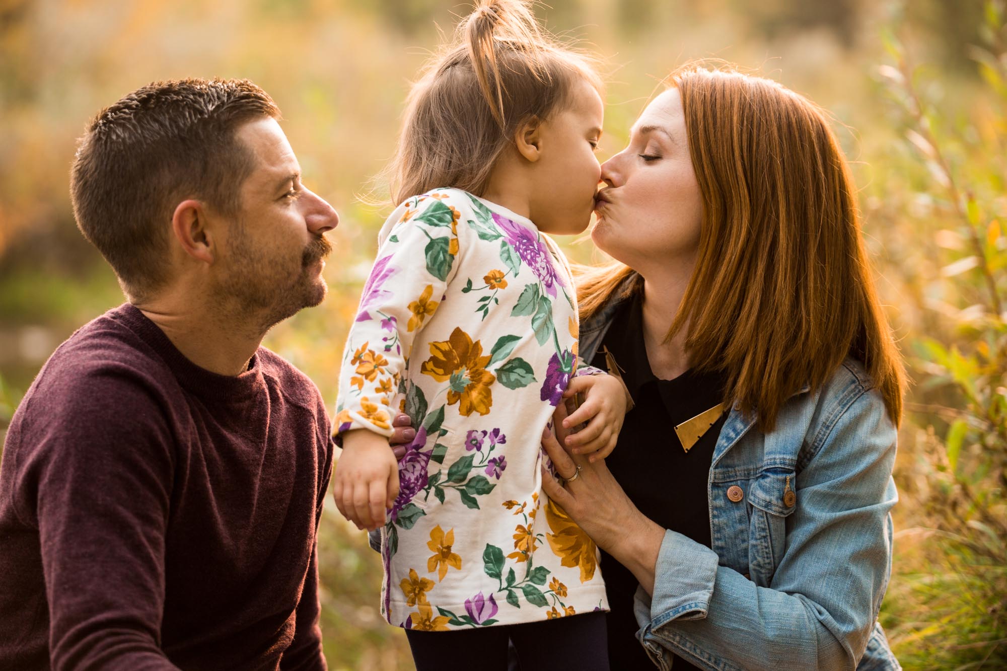 Calgary family photographer - lifestyle family photography