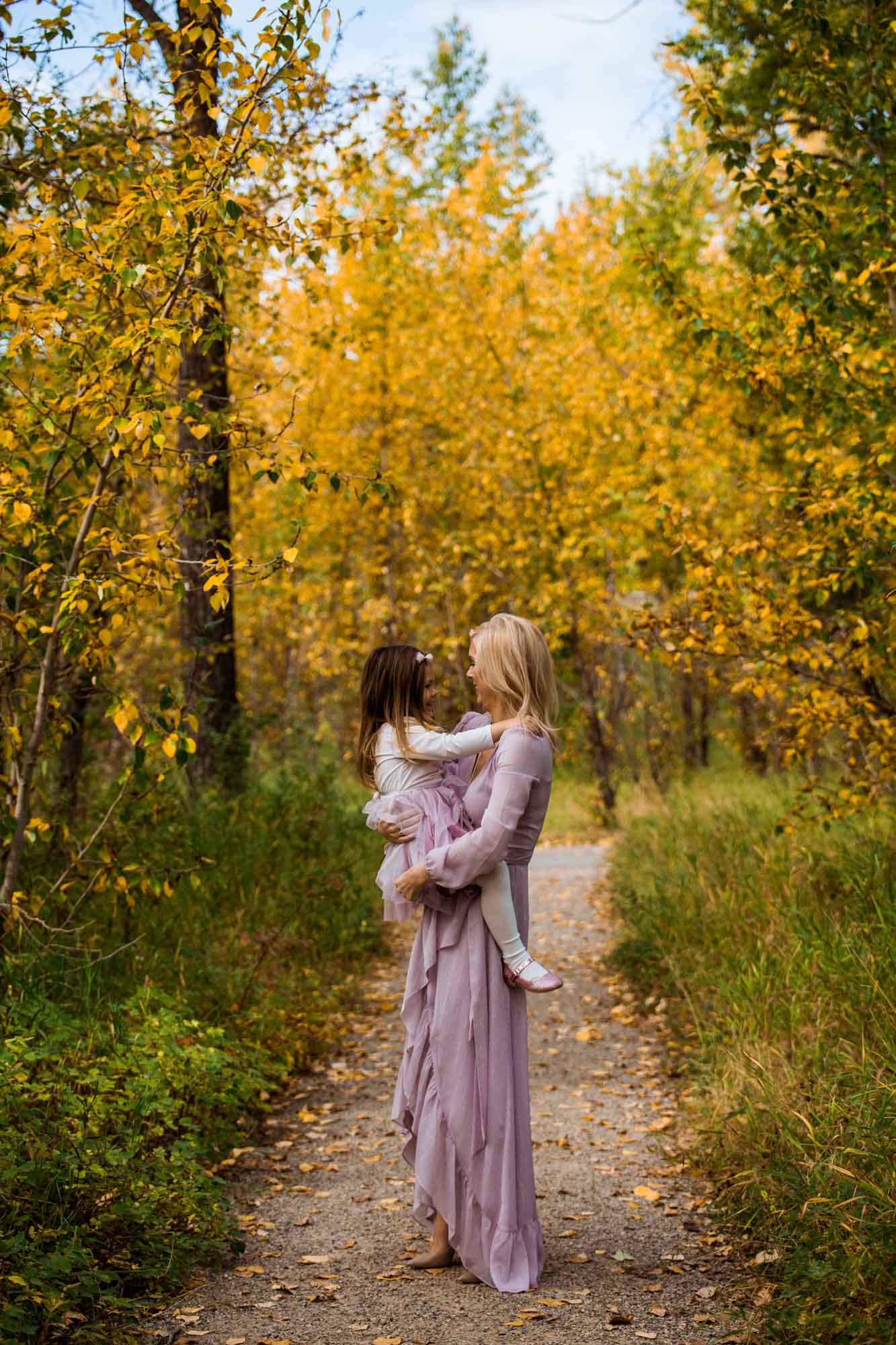 Calgary family photographer - lifestyle family photography