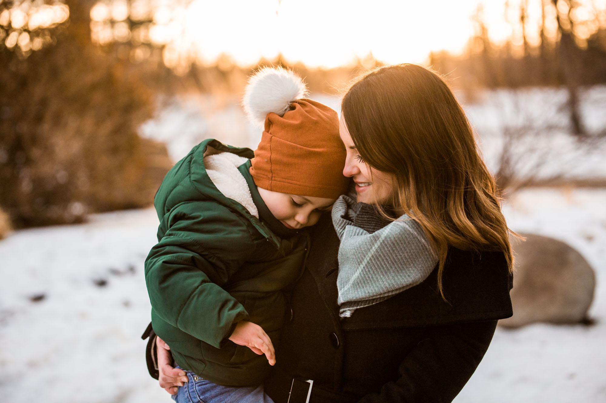 Calgary family photographer - family photography at Carburn Park