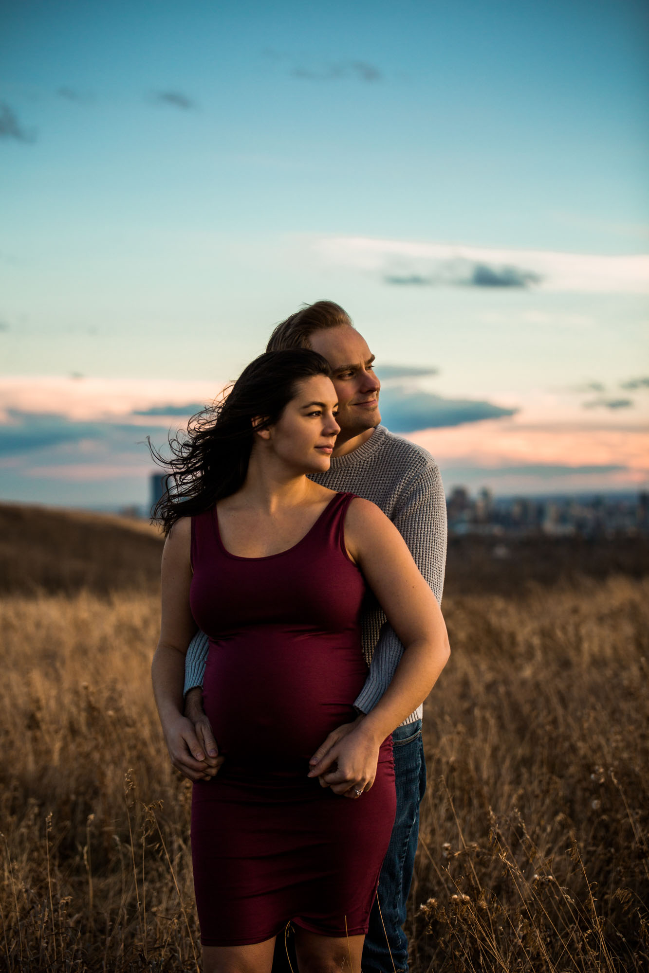 Calgary family photographer - maternity photography at Nose Hill Park