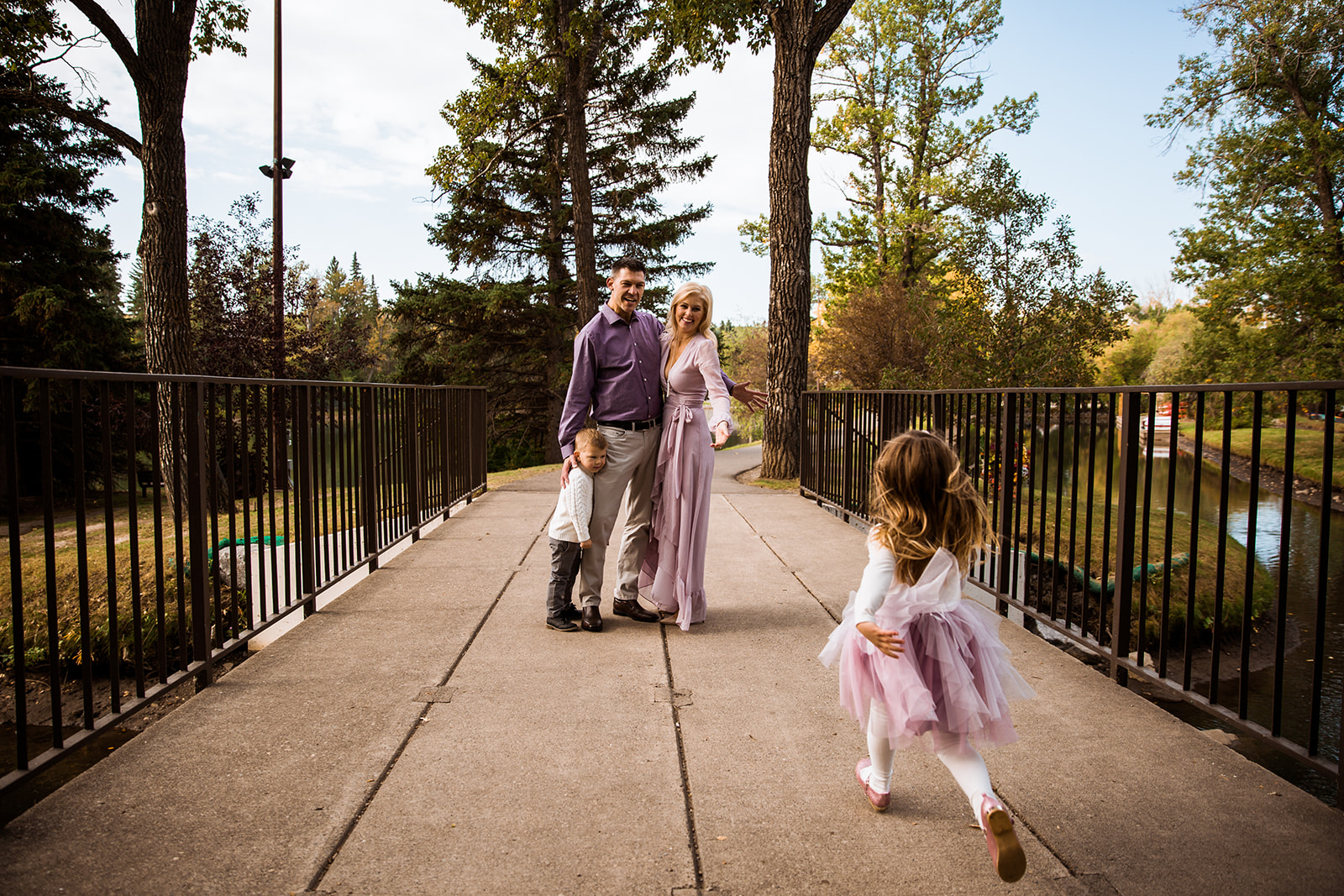 prompts for natural family photos - Calgary family photographer