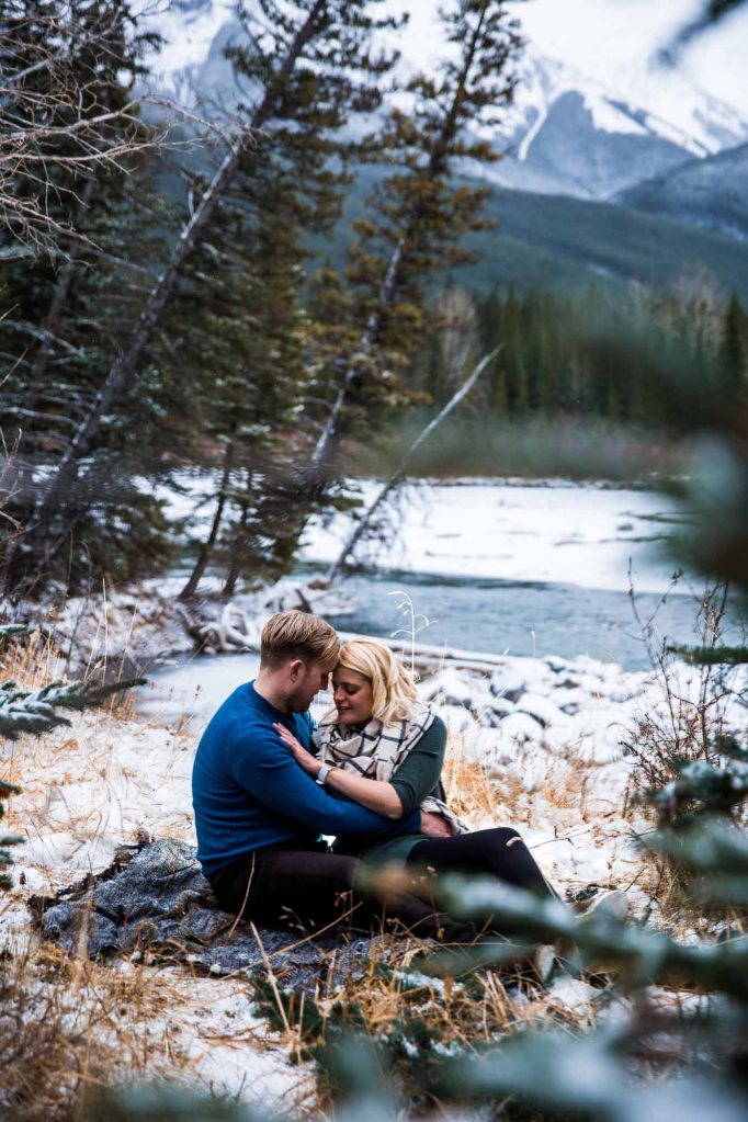 Selecting outfits for your engagement photos, family photos or newborn photos - Learning Photography