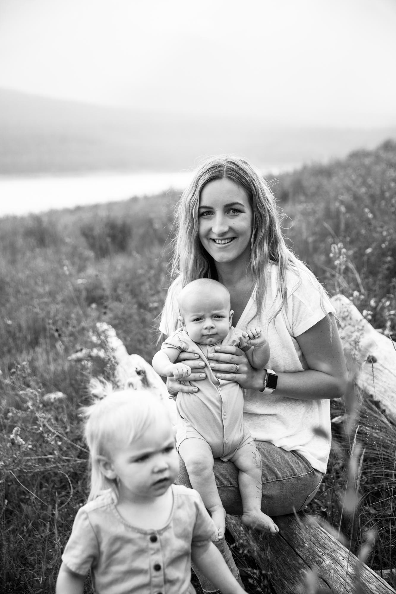 Calgary and Kananaskis Country mountains family photographer, a family photo surrounded by mountains