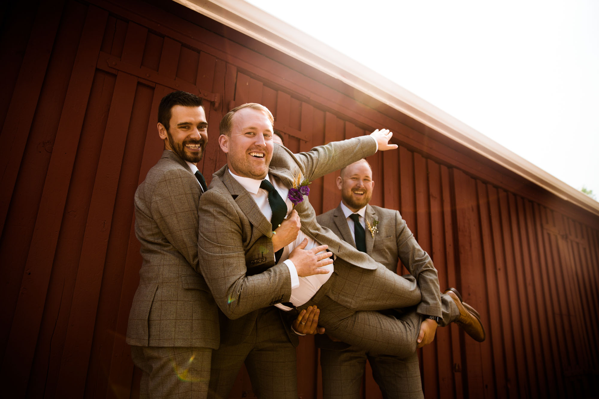 Calgary wedding photographer, portrait of the bridal party at Fish Creek Park