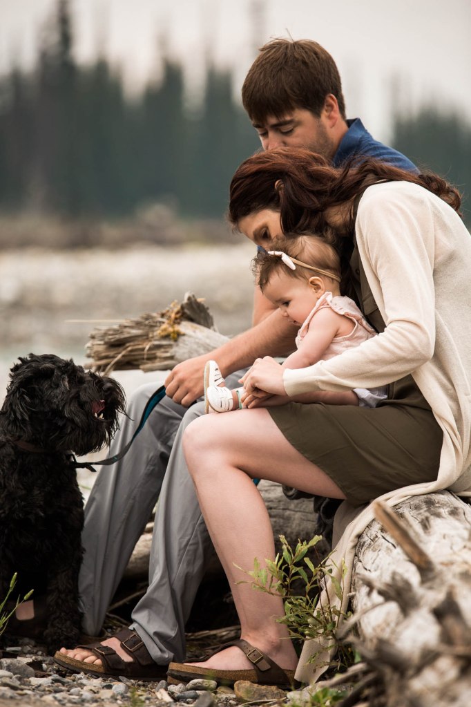 Calgary family photographer, mountain photos, family by the water in the Kananaskis