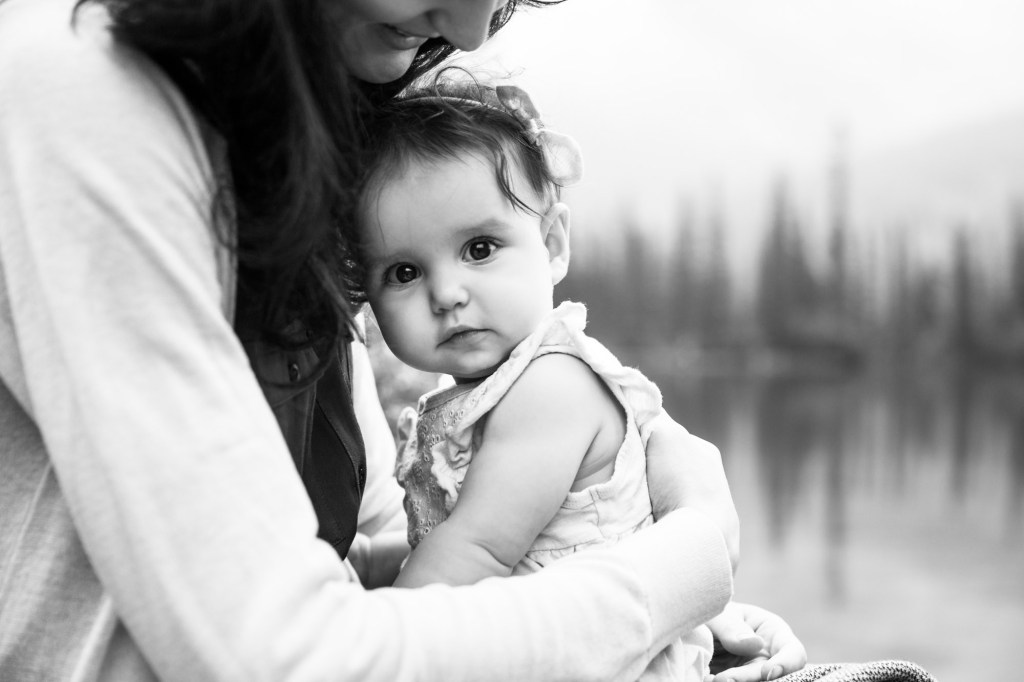 Calgary family photographer, mountain photos, family by the water in the Kananaskis