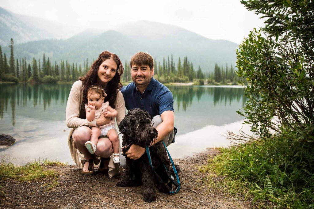 Calgary family photographer, mountain photos, family by the water in the Kananaskis