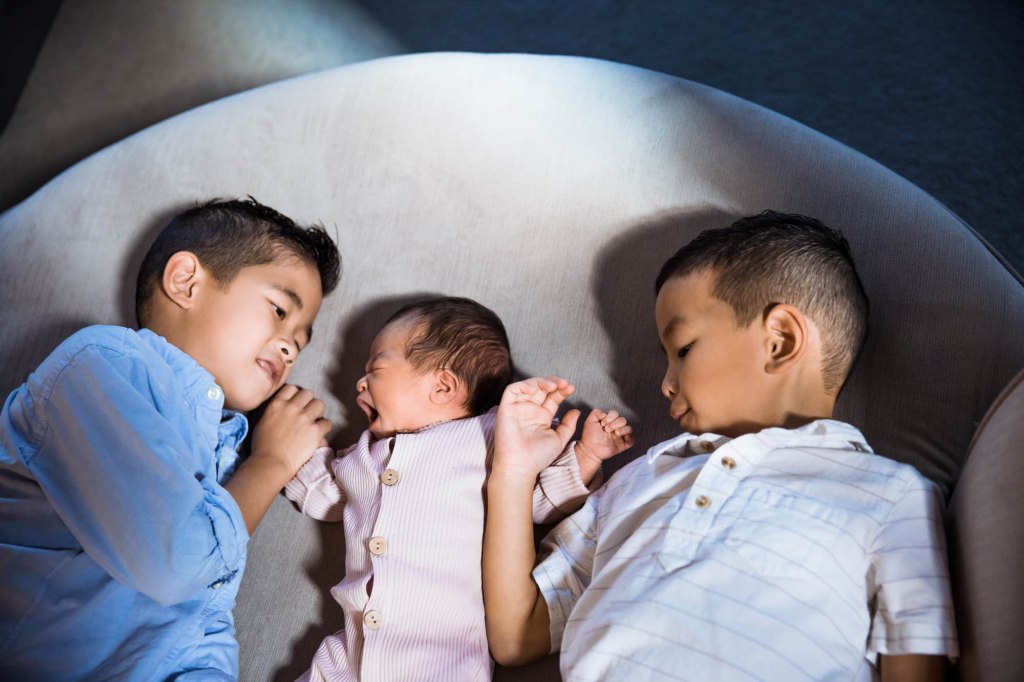 Calgary lifestyle newborn and family photographer, in-home newborn photo