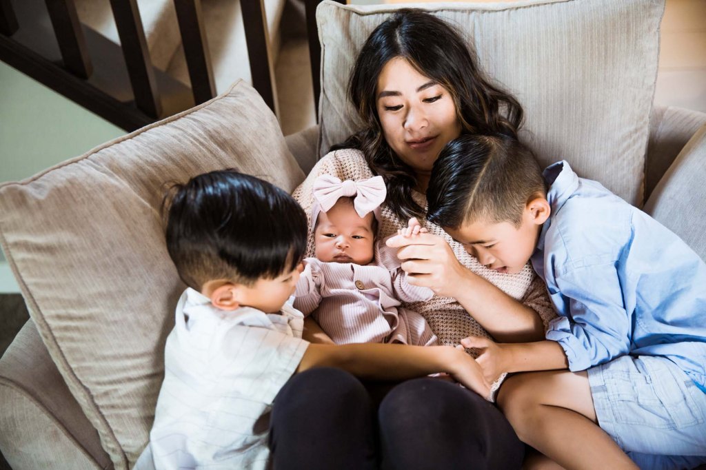 Calgary lifestyle newborn and family photographer, in-home newborn photo