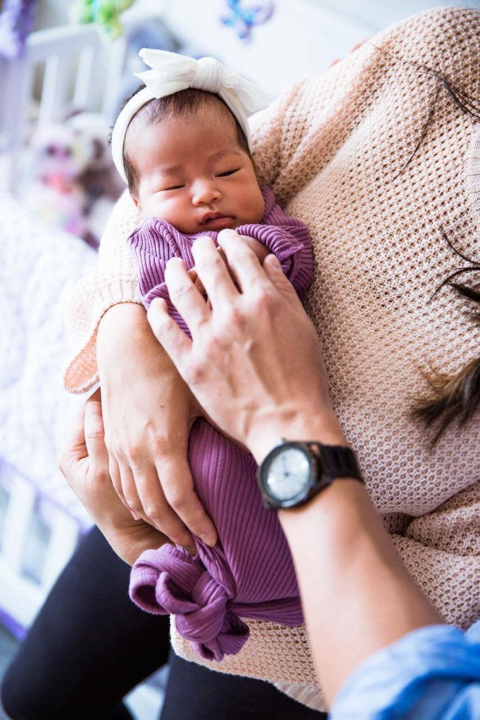 Calgary lifestyle newborn and family photographer, in-home newborn photo