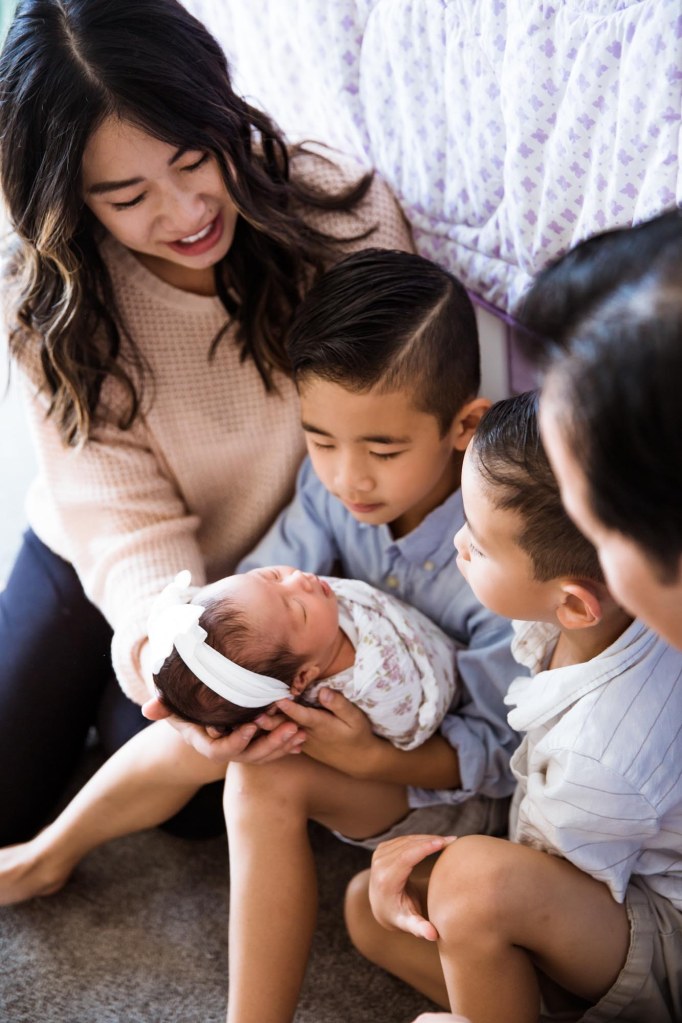 Calgary lifestyle newborn and family photographer, in-home newborn photo