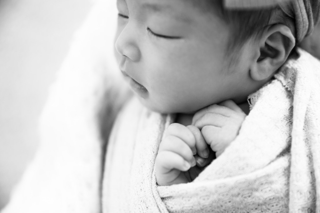 Calgary lifestyle newborn and family photographer, in-home newborn photo