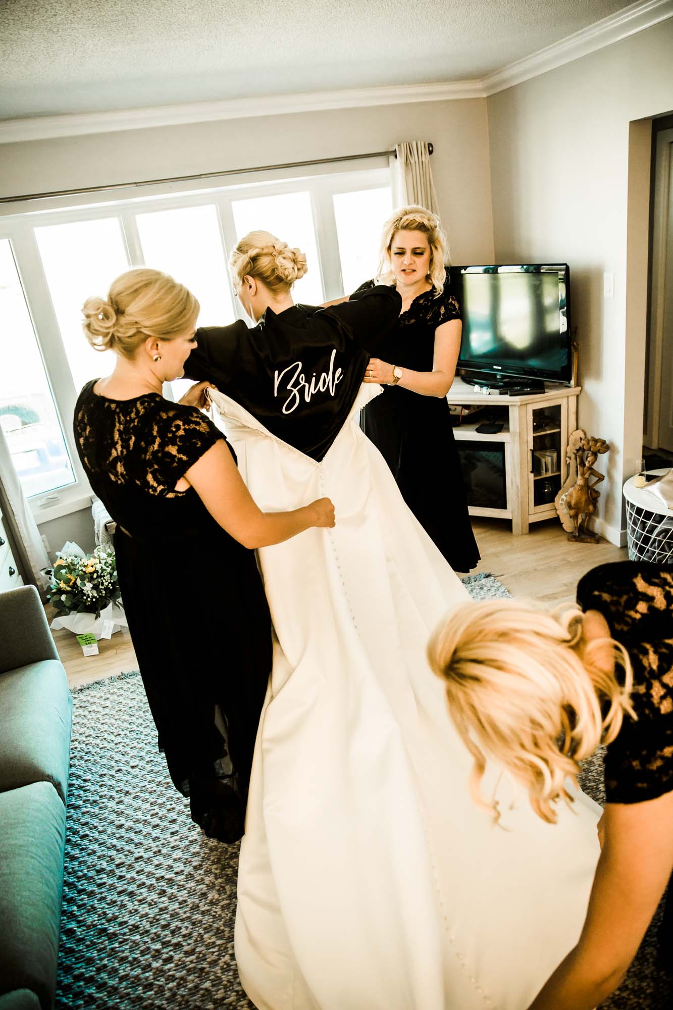 Calgary wedding photographer, bride and groom on their wedding day in Calgary