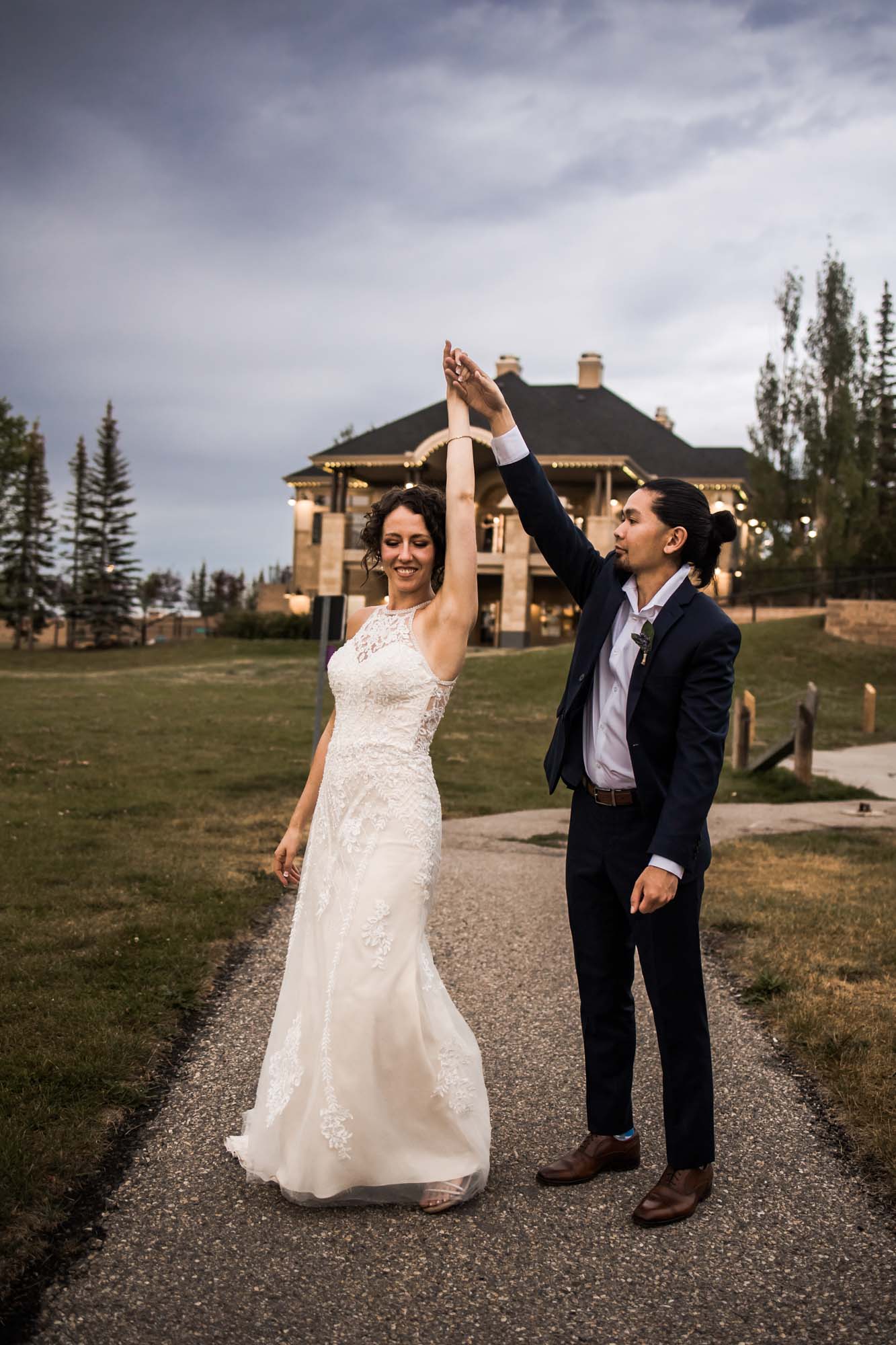 Calgary and Kananaskis Country wedding photographer, wedding ceremony and reception at Crestmont community hall in Calgary