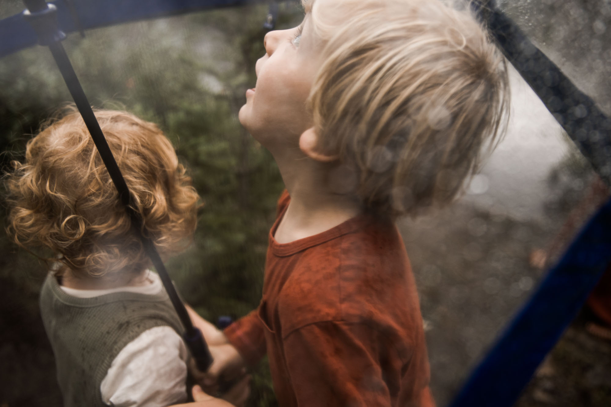 Calgary, Kananaskis, Banff lifestyle family photographer, family in the mountains in Kananaskis Country in the rain