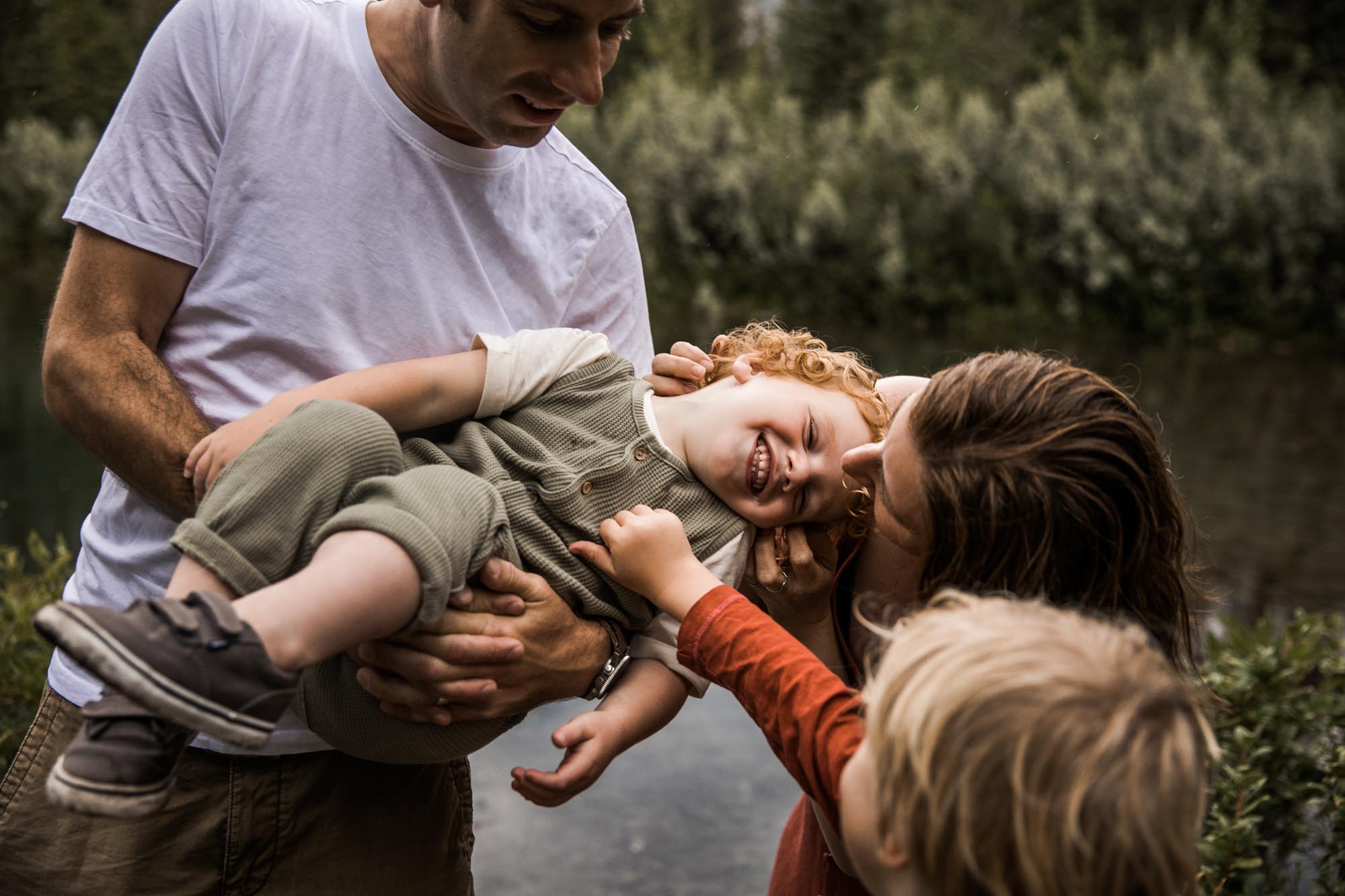 Calgary, Kananaskis, Banff lifestyle family photographer, family in the mountains in Kananaskis Country in the rain