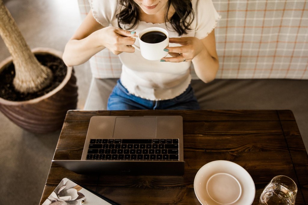 Calgary branding and headshot photographer, creative branding photo with a copywriter at Seasons of Bowness cafe at Bowness Park