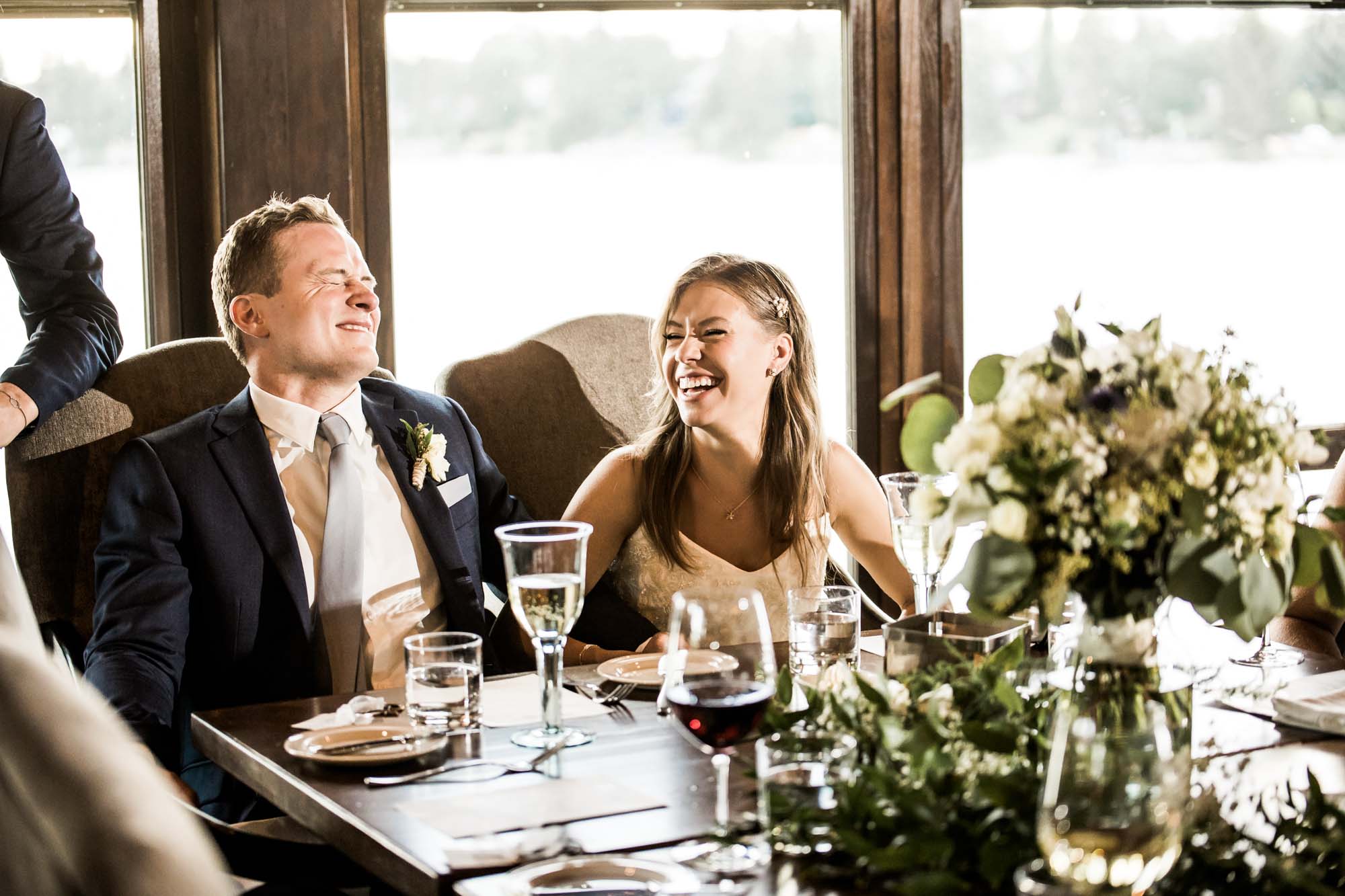 Calgary wedding photographer, summer restaurant wedding by the beach at the Lake House on Lake Bonavista