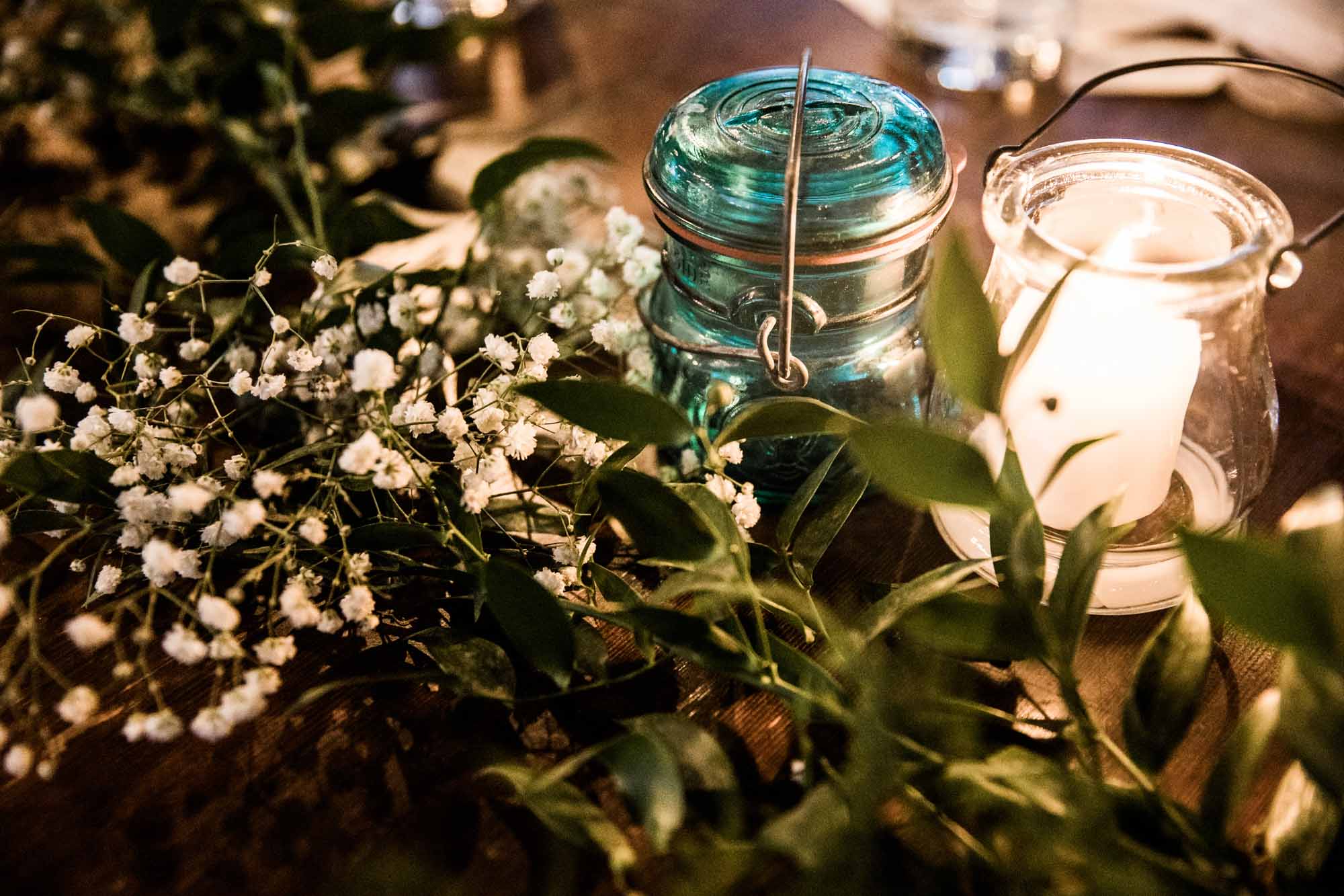 Calgary wedding photographer, summer restaurant wedding by the beach at the Lake House on Lake Bonavista