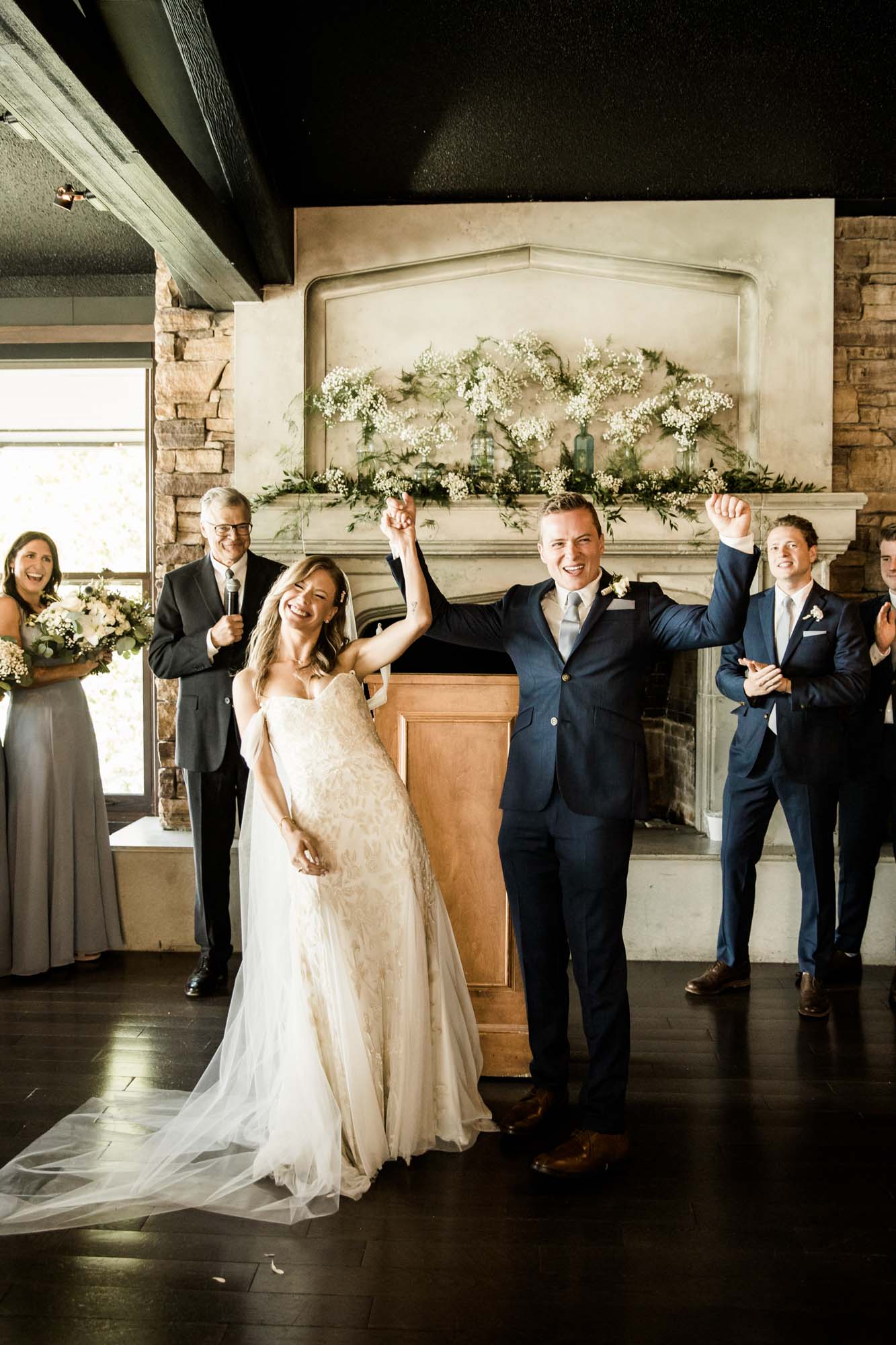 Calgary wedding photographer, summer restaurant wedding by the beach at the Lake House on Lake Bonavista