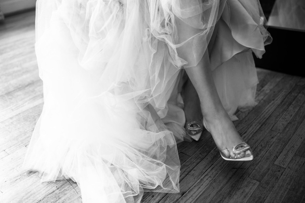 Calgary Wedding Photographer, photos of a wedding at Rouge Restaurant in Inglewood