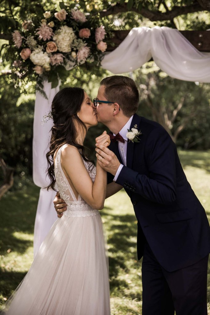 Calgary Wedding Photographer, photos of a wedding at Rouge Restaurant in Inglewood