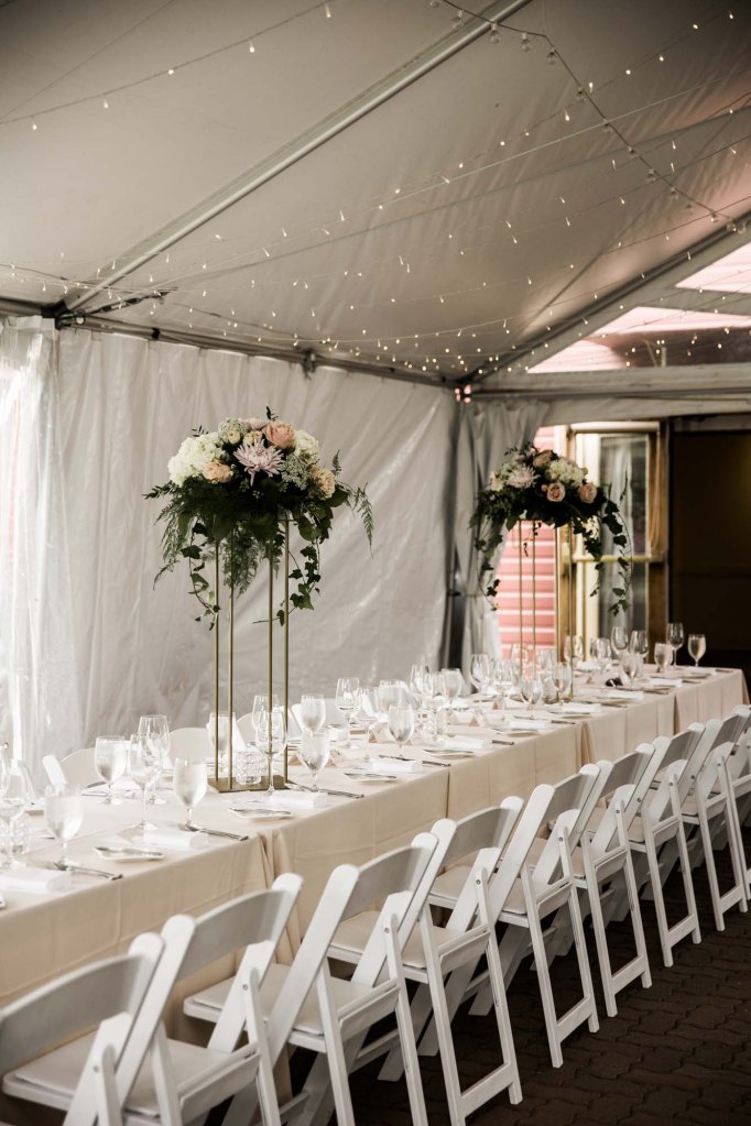 Calgary Wedding Photographer, photos of a wedding at Rouge Restaurant in Inglewood