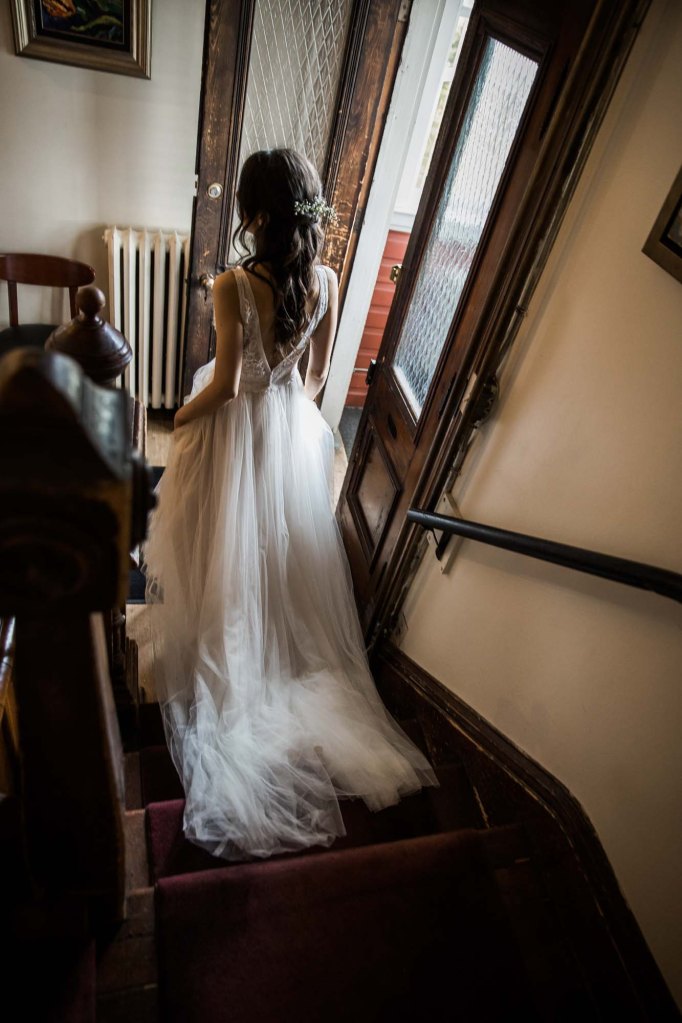 Calgary Wedding Photographer, photos of a wedding at Rouge Restaurant in Inglewood