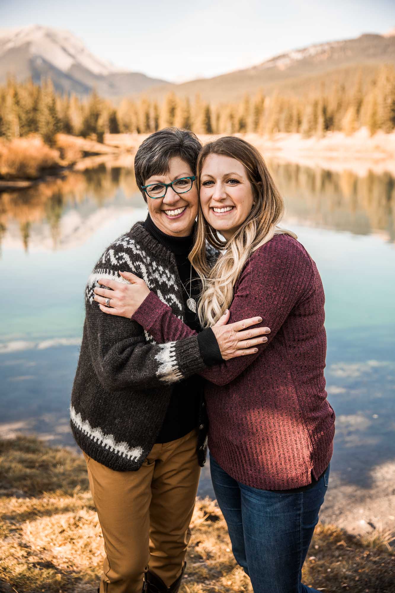 Calgary, Banff, Kananaskis lifestyle family photographer, fall family photos in front of the mountains in Kananaskis Country