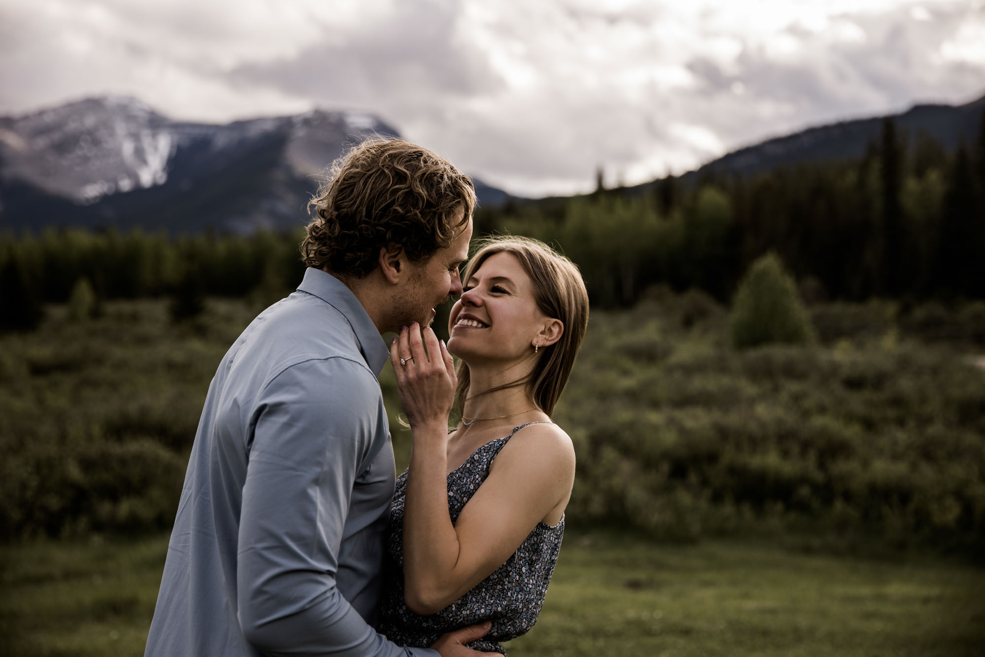 Posing prompts for couples, engagement, wedding photography, couple being posed by photographer during engagement or wedding photos