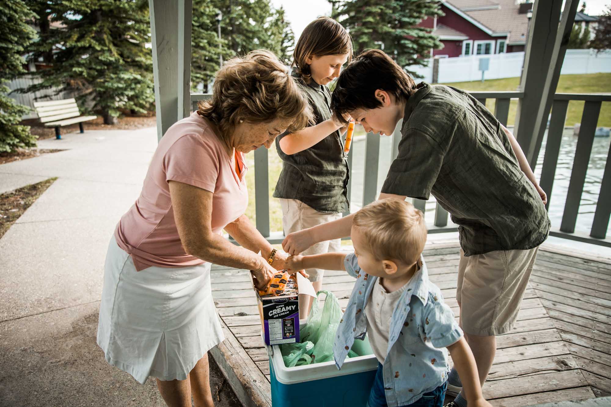 Calgary, Banff, Kananaskis lifestyle family photographer, extended family posing during their extended family photoshoot in Calgary