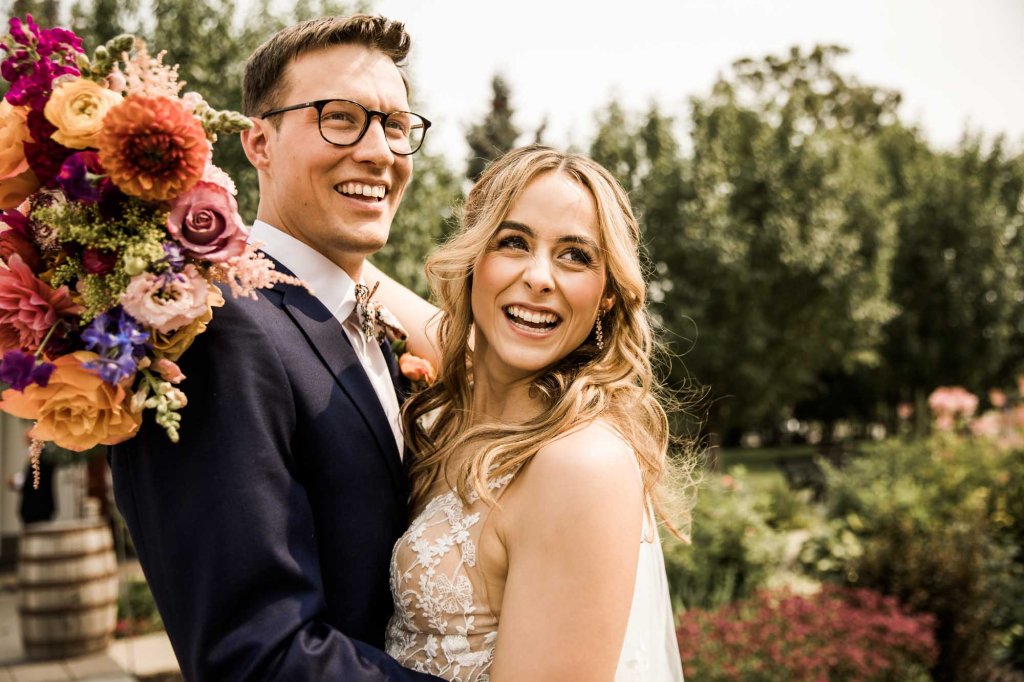 Calgary wedding photographer, restaurant wedding venue at the Deane House in Inglewood, summer garden wedding