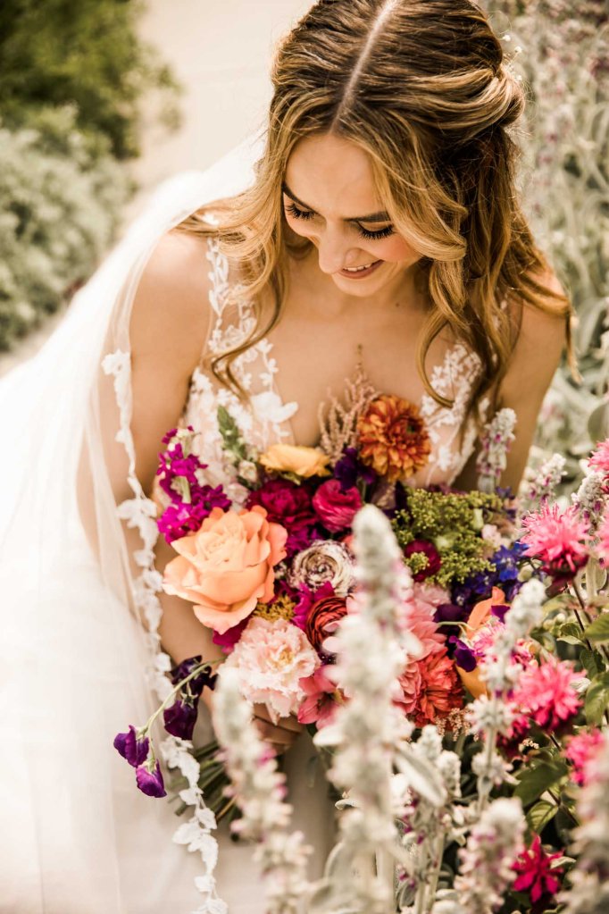 Calgary wedding photographer, restaurant wedding venue at the Deane House in Inglewood, summer garden wedding