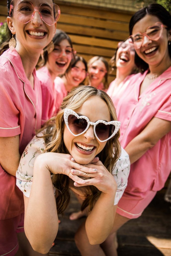 Calgary wedding photographer, restaurant wedding venue at the Deane House in Inglewood, summer garden wedding