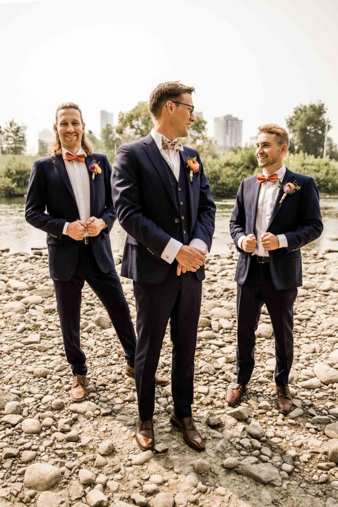 Calgary wedding photographer, restaurant wedding venue at the Deane House in Inglewood, summer garden wedding