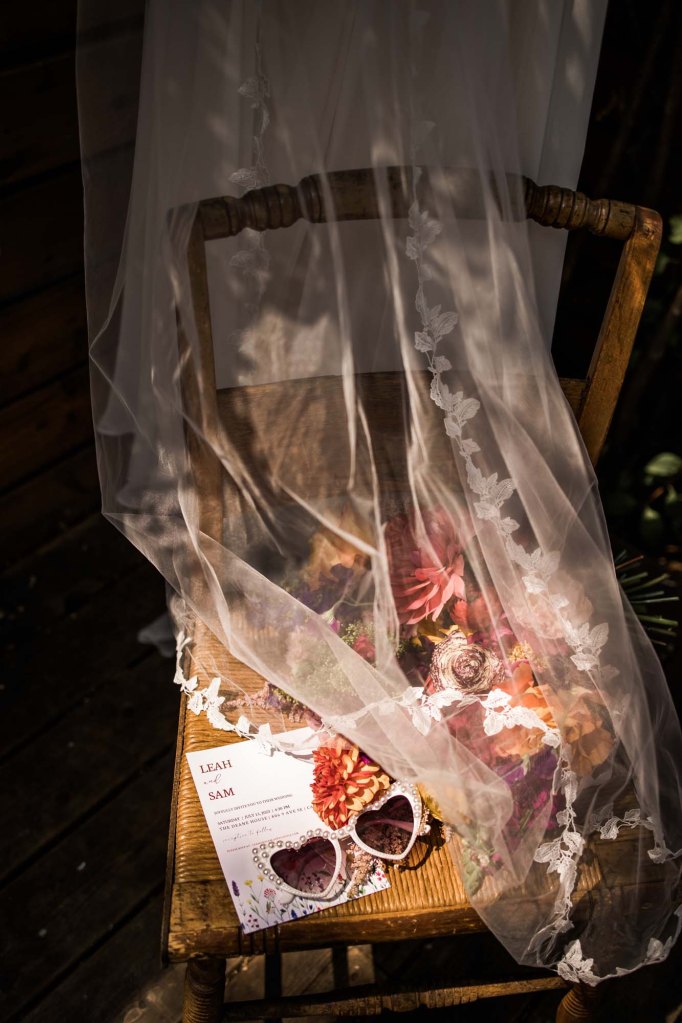 Calgary wedding photographer, restaurant wedding venue at the Deane House in Inglewood, summer garden wedding