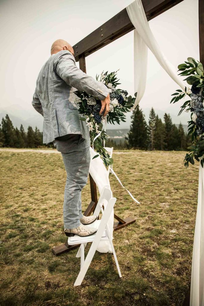 Calgary, Banff, Kananaskis wedding photographer, wedding guide for intimate restaurant weddings, micro weddings and mountain elopements