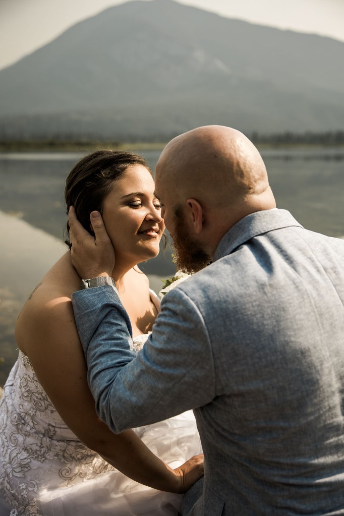 Calgary, Banff, Kananaskis wedding photographer, wedding guide for intimate restaurant weddings, micro weddings and mountain elopements