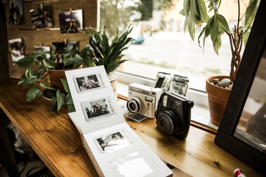 Calgary wedding photographer, candid photos of a micro intimate wedding at Two House Brewery small casual restaurant downtown Calgary