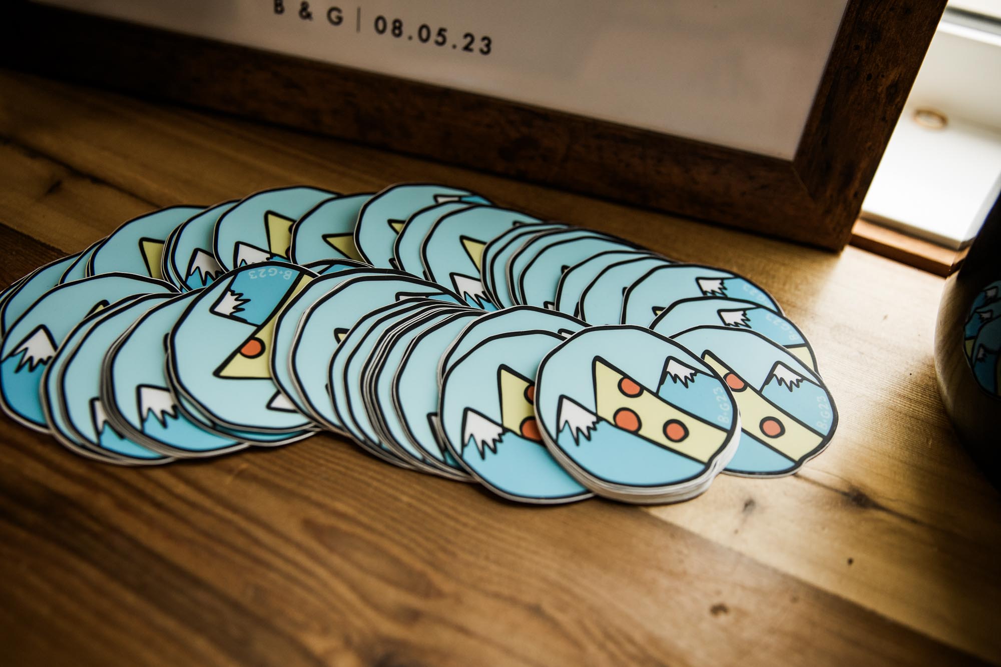 Calgary wedding photographer, candid photos of a micro intimate wedding at Two House Brewery small casual restaurant downtown Calgary