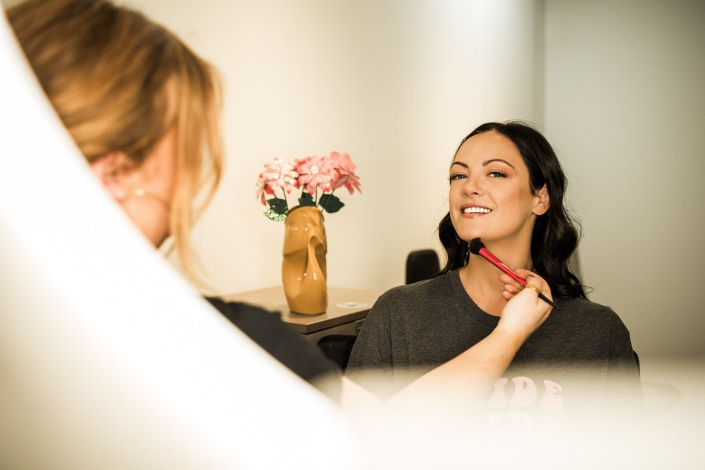 Calgary wedding photographer, candid photos of a micro intimate wedding at Two House Brewery small casual restaurant downtown Calgary