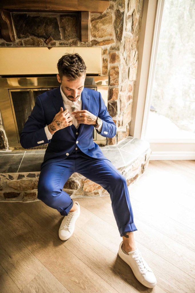 Calgary wedding photographer, candid photos of a micro intimate wedding at Two House Brewery small casual restaurant downtown Calgary