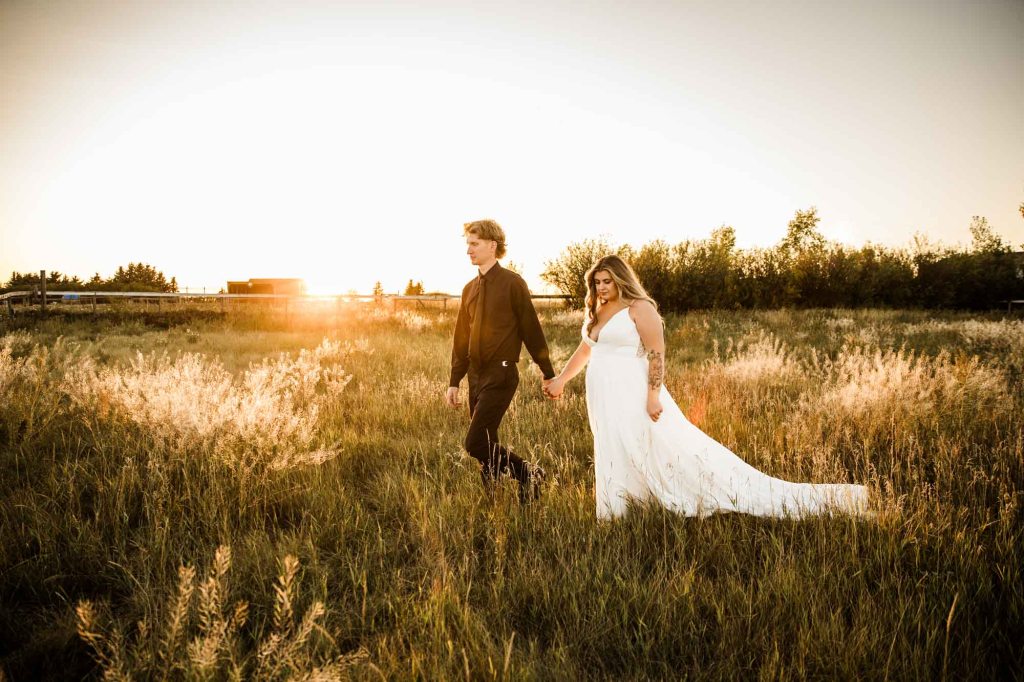 Calgary Alberta wedding photographer, farm, rustic, country, summer, sunflower wedding on a private property