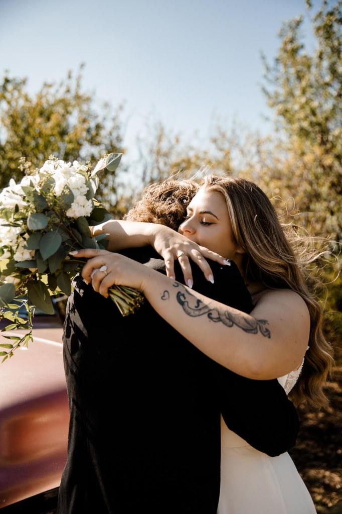 Calgary Alberta wedding photographer, farm, rustic, country, summer, sunflower wedding on a private property