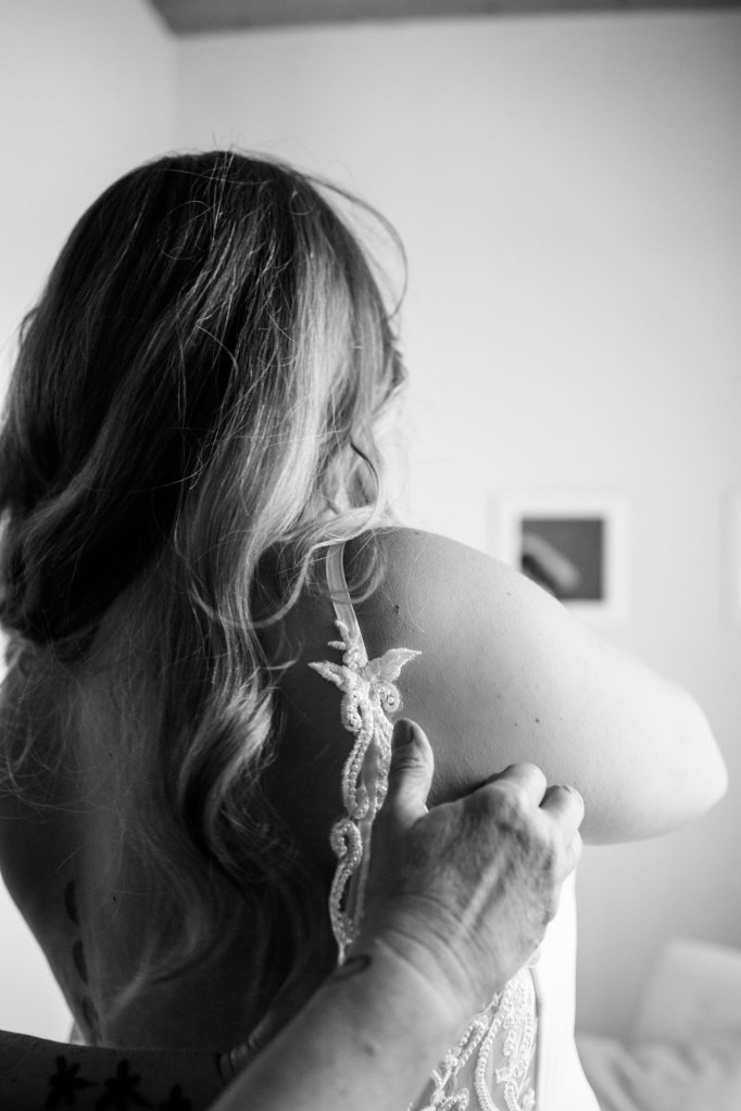 Calgary Alberta wedding photographer, farm, rustic, country, summer, sunflower wedding on a private property