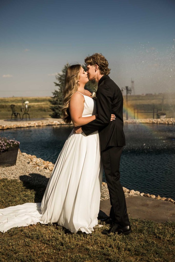 Calgary Alberta wedding photographer, farm, rustic, country, summer, sunflower wedding on a private property