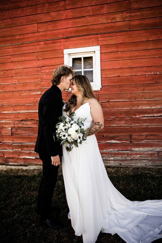 Calgary Alberta wedding photographer, farm, rustic, country, summer, sunflower wedding on a private property