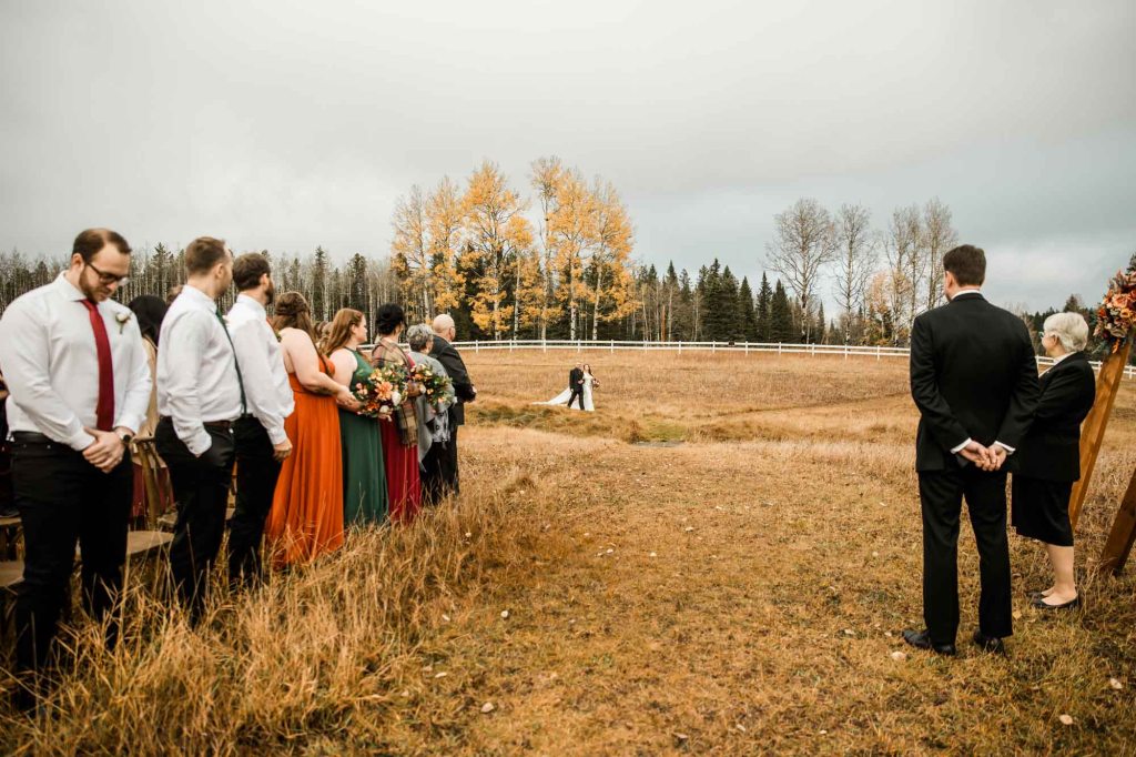 Folk Tree Lodge wedding, Calgary, Banff and Canmore wedding photographer, micro wedding, intimate ceremony on a beautiful rustic lodge property outside of Bragg Creek by Kananaskis Country
